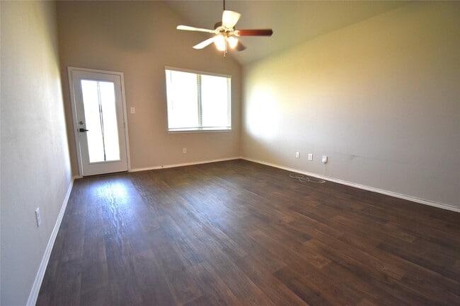 Building Photo - 5930 Dovershire Blf Wy
