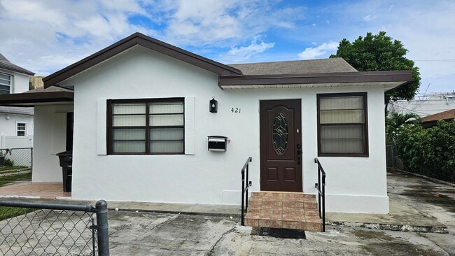 Building Photo - 421 Ardmore Rd