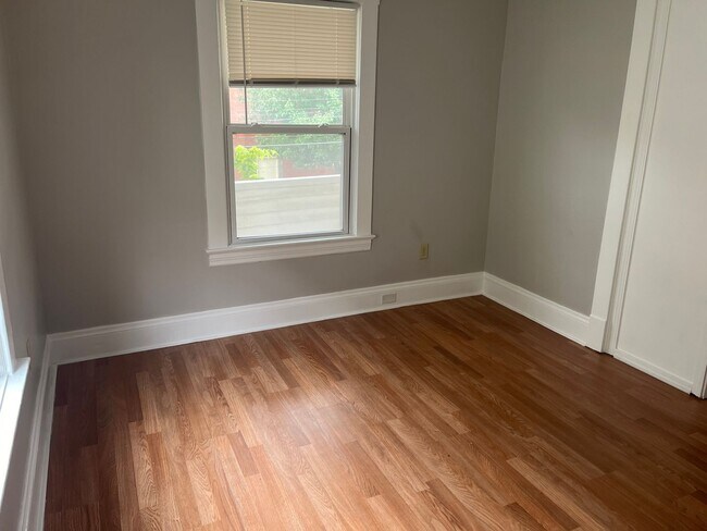 Building Photo - Polonia6908