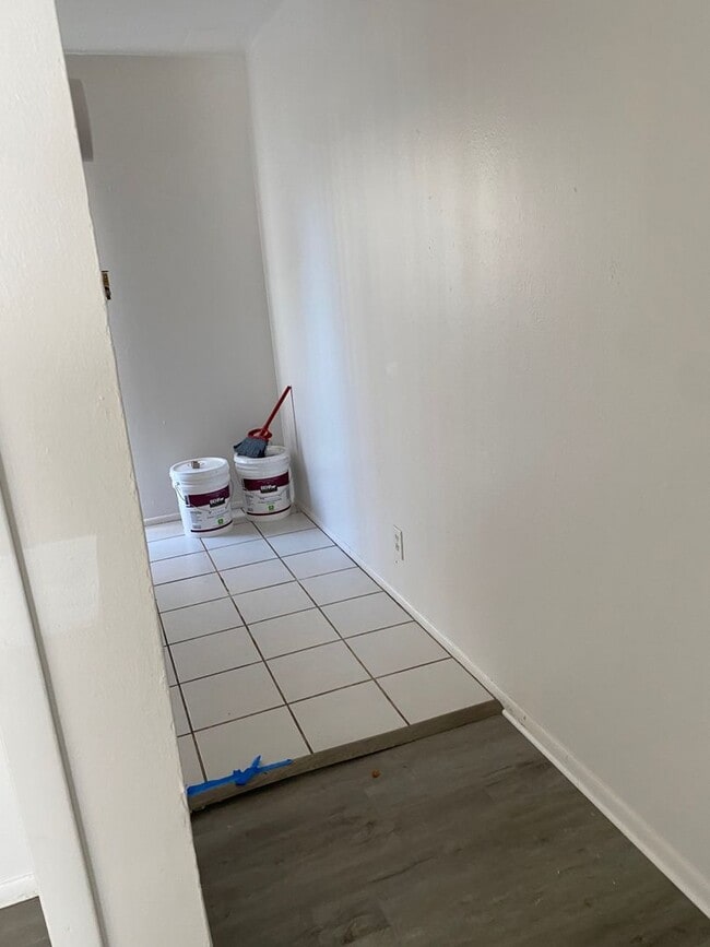 Building Photo - Triplex townhome blocks away from Anshutz ...