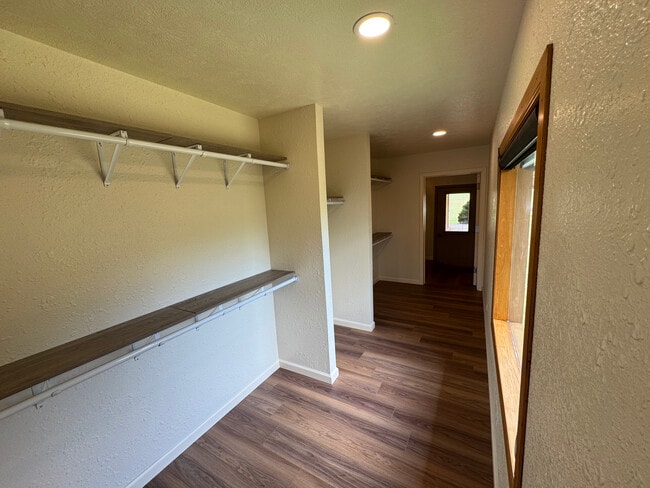 Building Photo - 7697 MO-176