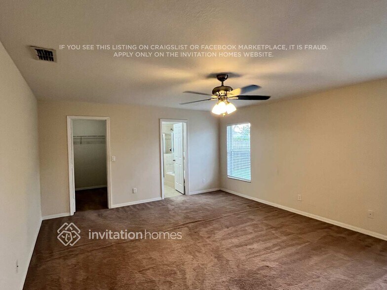 Building Photo - 391 SW Millard Dr