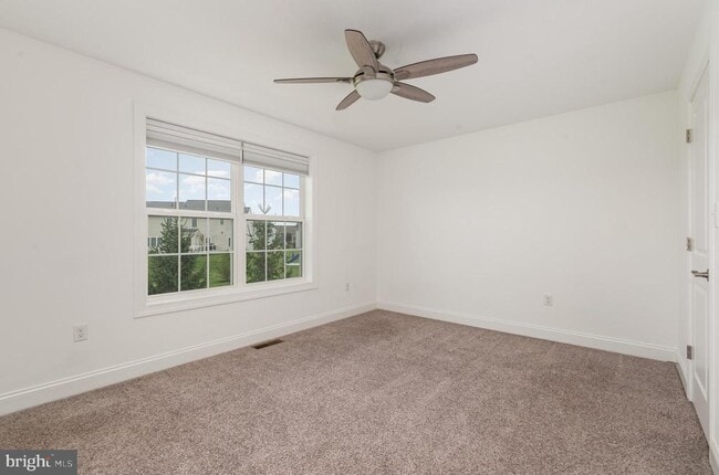 Building Photo - 45 Danbury Dr