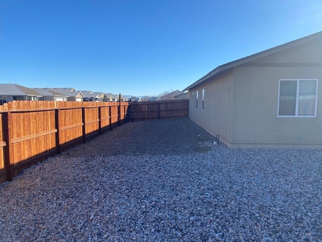 Building Photo - Charming Fallon 3 bedroom with RV Acess
