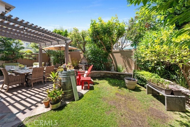 Building Photo - 16845 Primrose Ln