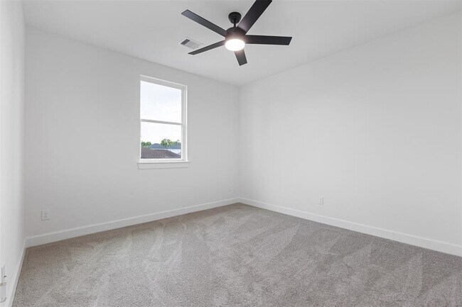Building Photo - 3613 Gano St