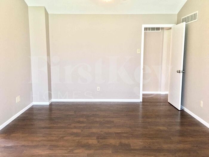 Building Photo - 15426 Cousteau Dr