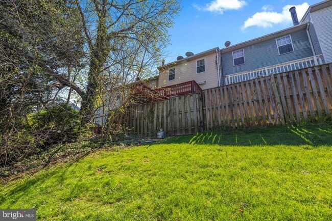 Building Photo - 1095 Travis Ln