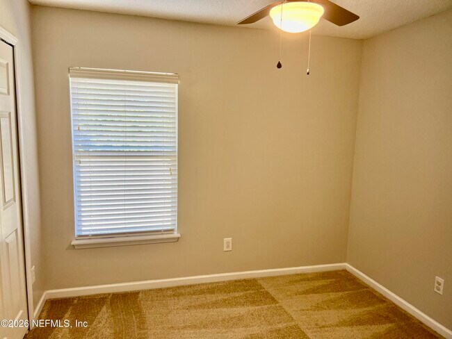 Building Photo - 13681 Fish Eagle Dr W