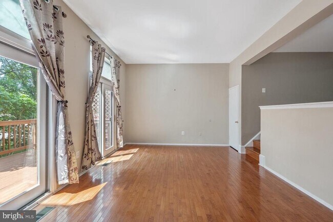 Building Photo - 2983 Borge St