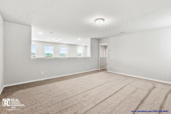 Building Photo - 2000 Plum Pk