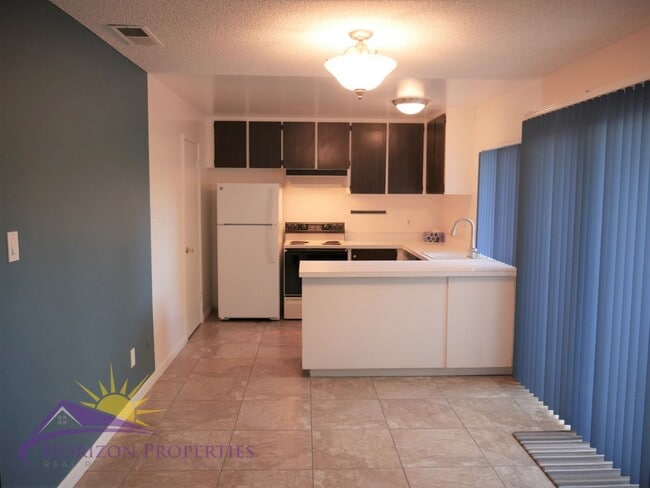 Building Photo - Cozy 2 Bed 1 Bath 897 Sq. Ft. Sacramento C...
