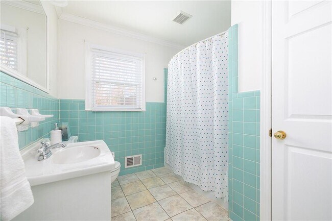 Building Photo - 2741 Benson Dr