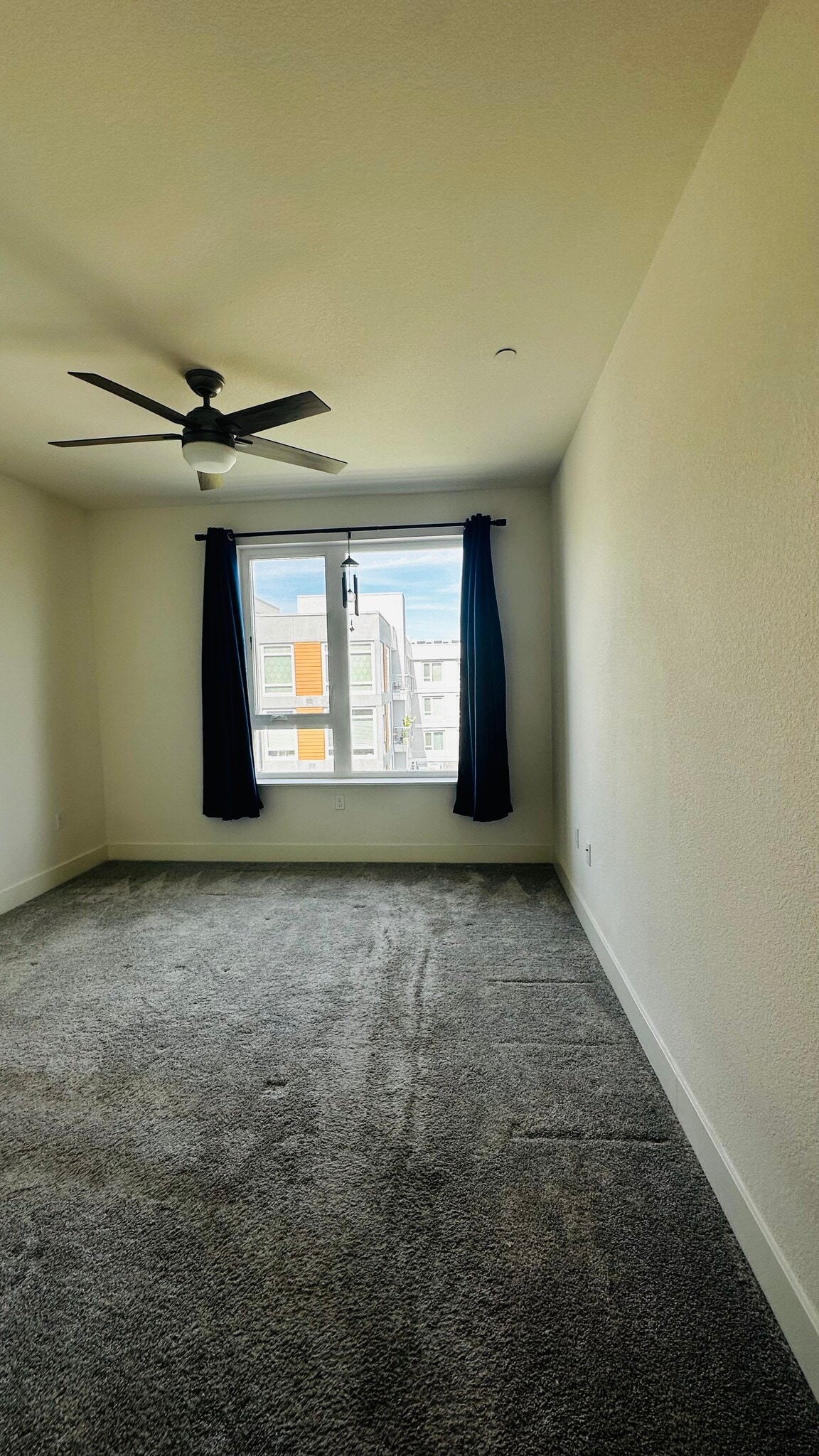 Building Photo - 5933 Sunstone Dr