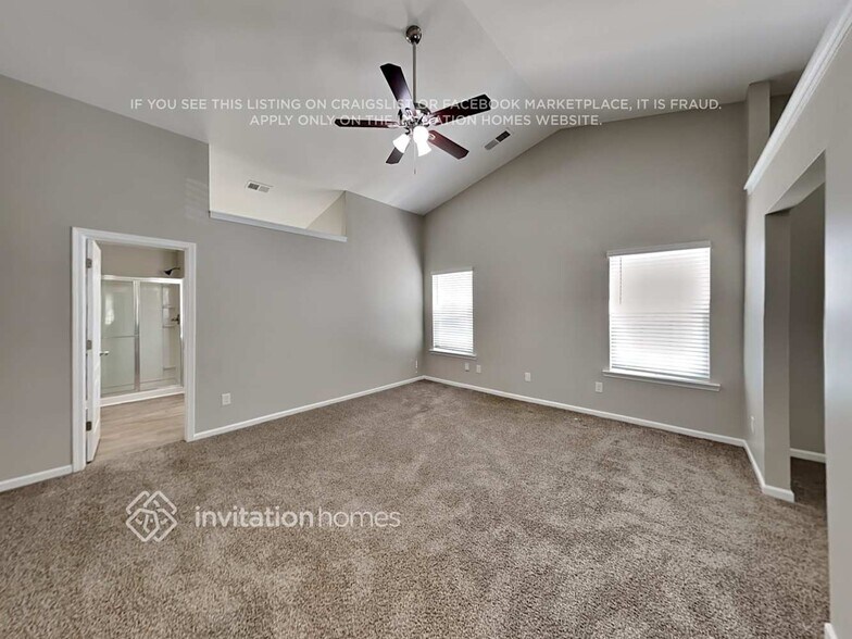 Building Photo - 1044 Southwood Dr