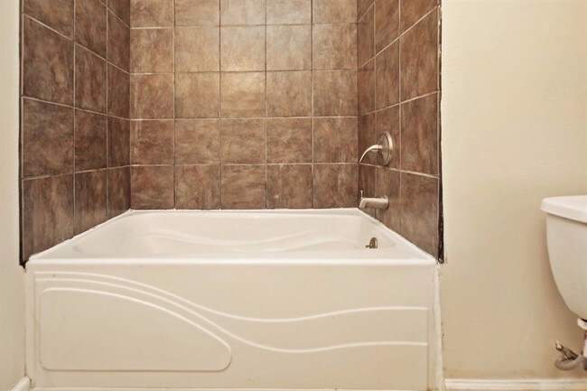 Building Photo - 2813 Rio Grande Dr