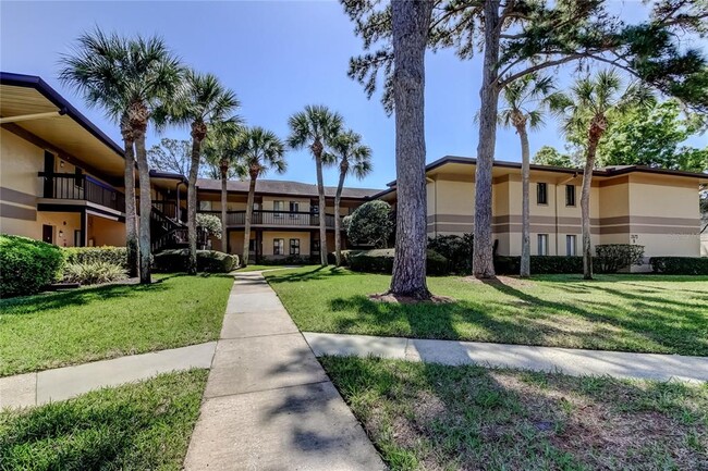 Building Photo - 2673 Sabal Springs Cir