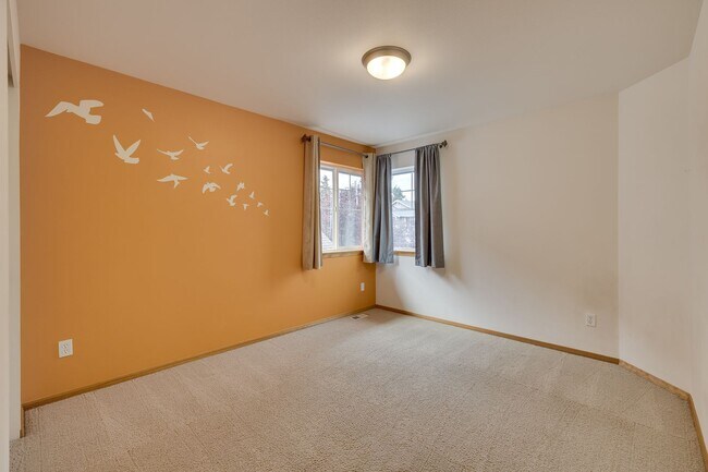 Building Photo - For Rent | Stunning 4-Bedroom Home in Brookside Estates