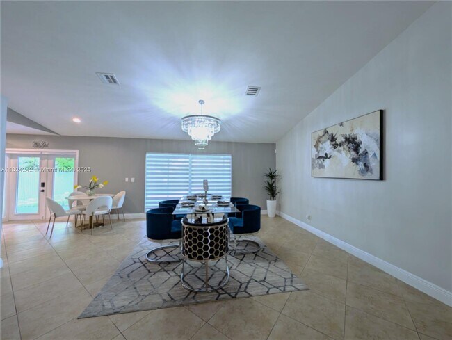 Building Photo - 10680 NW 6th Ct