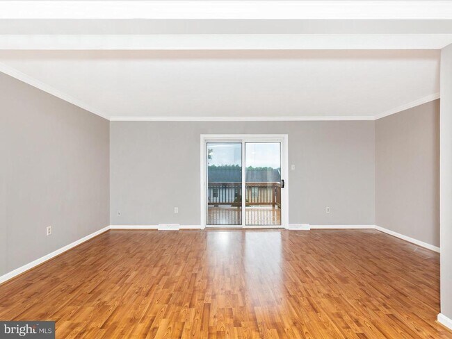 Building Photo - 430 Spalding Ct