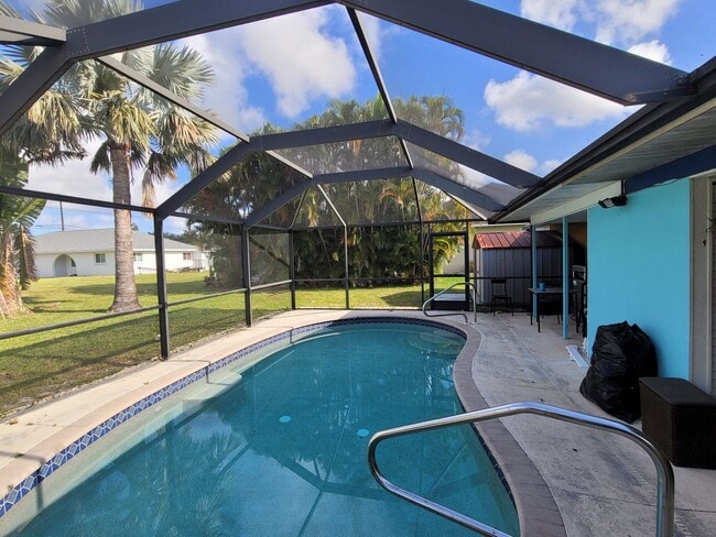 Building Photo - Duplex for rent