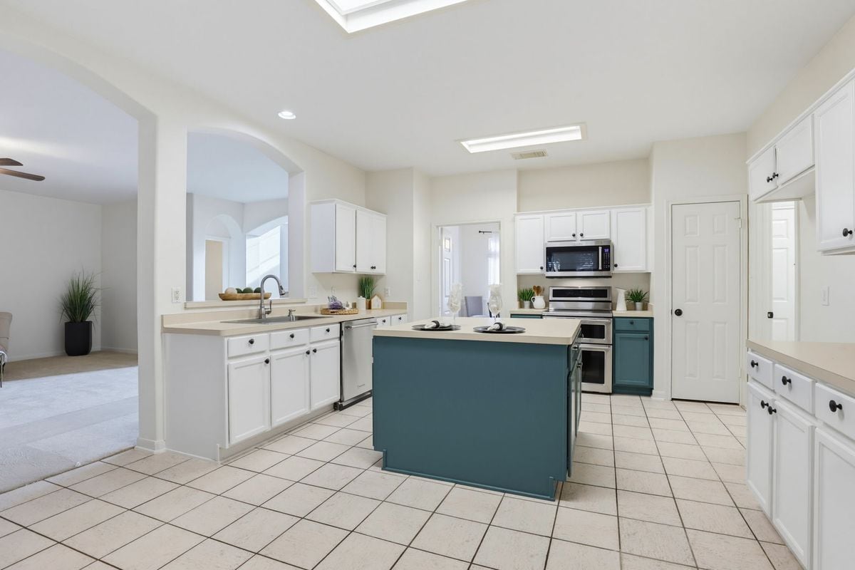 Building Photo - 119 Baythorne
