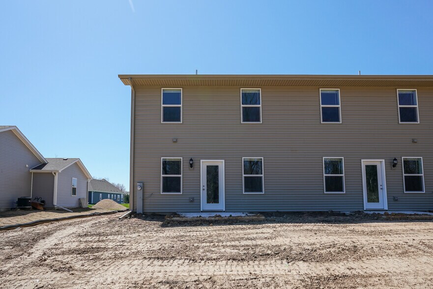 Building Photo - 639 McKay Way