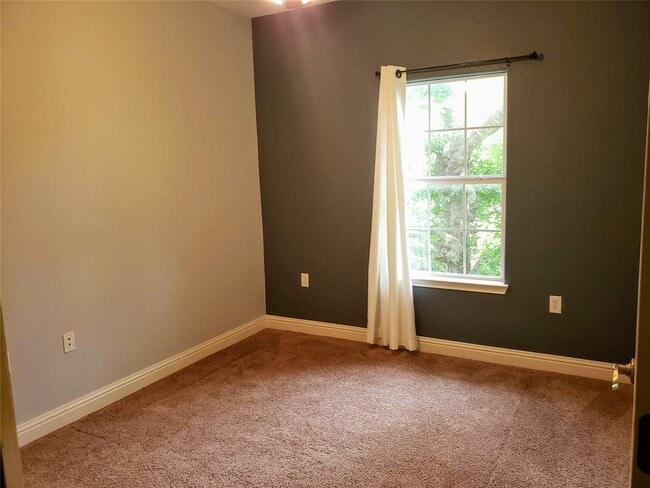 Building Photo - 7304 Grand Canyon Dr