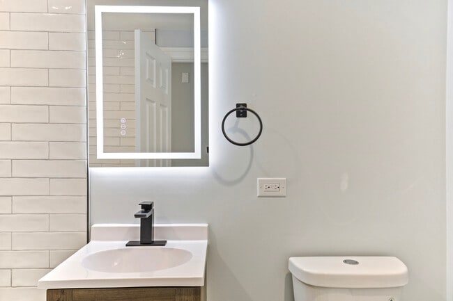 Building Photo - 8409 Newland Ave