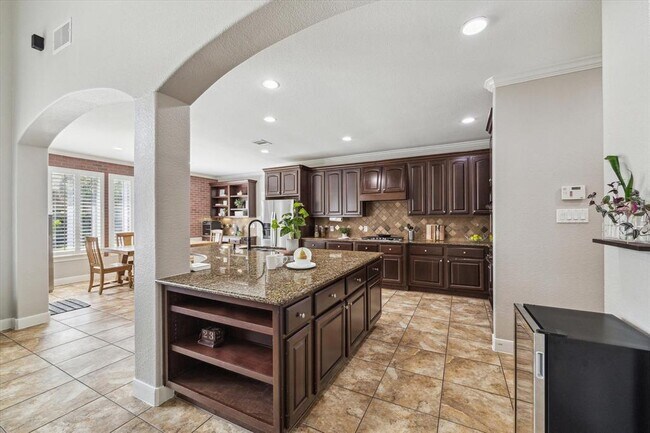 Building Photo - 15718 Starcreek Ln