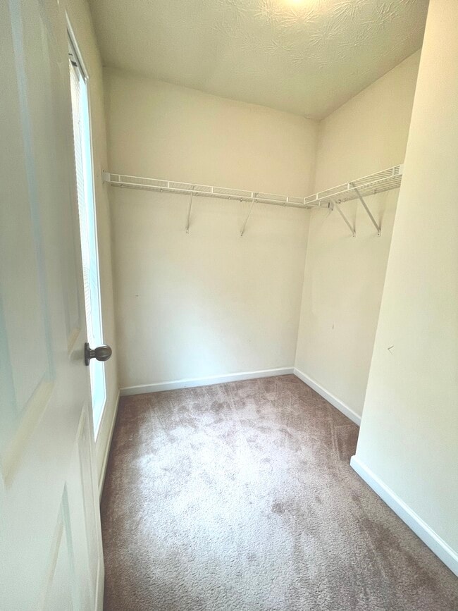 Building Photo - 787 Brookside Parc Ln