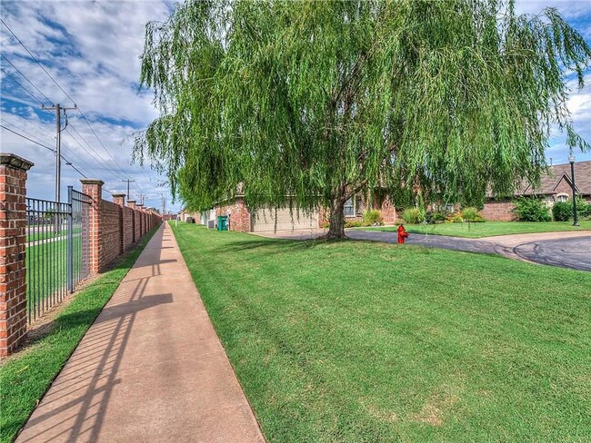 Building Photo - Gorgeous 3 bed, 2 bath home in NW OKC/Edmo...