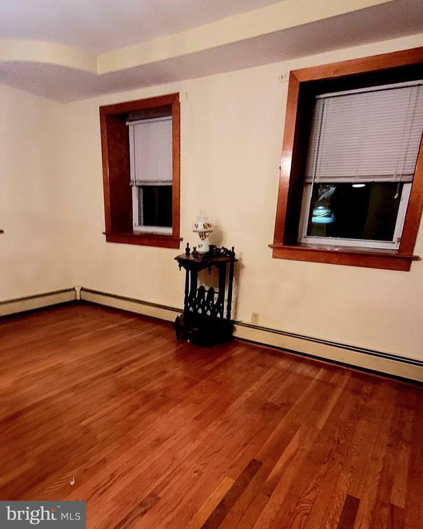 Building Photo - 1620 W Main St