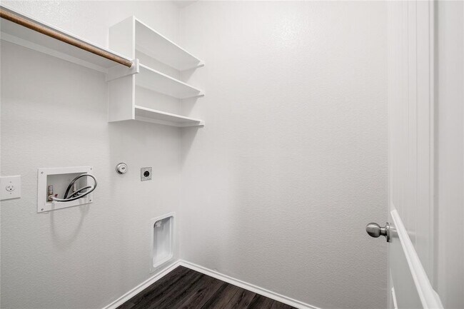 Building Photo - 111 Colthorpe Ln
