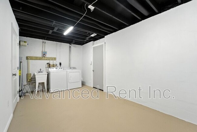 Building Photo - 1 Jack Pine Pl