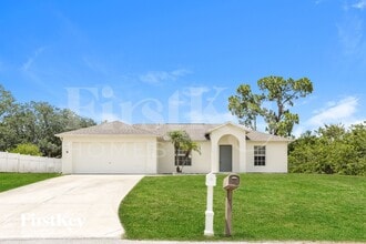 Building Photo - 11092 Vanessa Ave