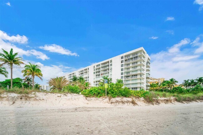 Building Photo - 611 Ocean Dr