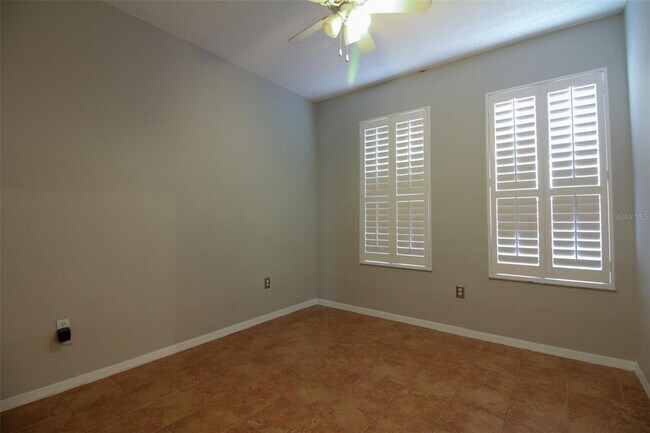 Building Photo - 5491 Moon Valley Dr