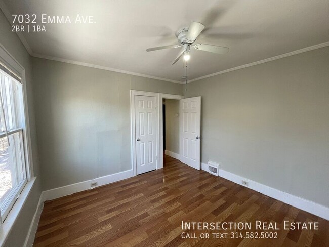 Building Photo - Spacious 2 Bed/1Bath w/Garage and Bonus Ro...