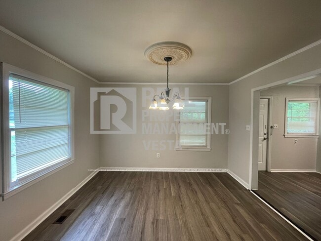 Building Photo - 5351 Finsbury Dr