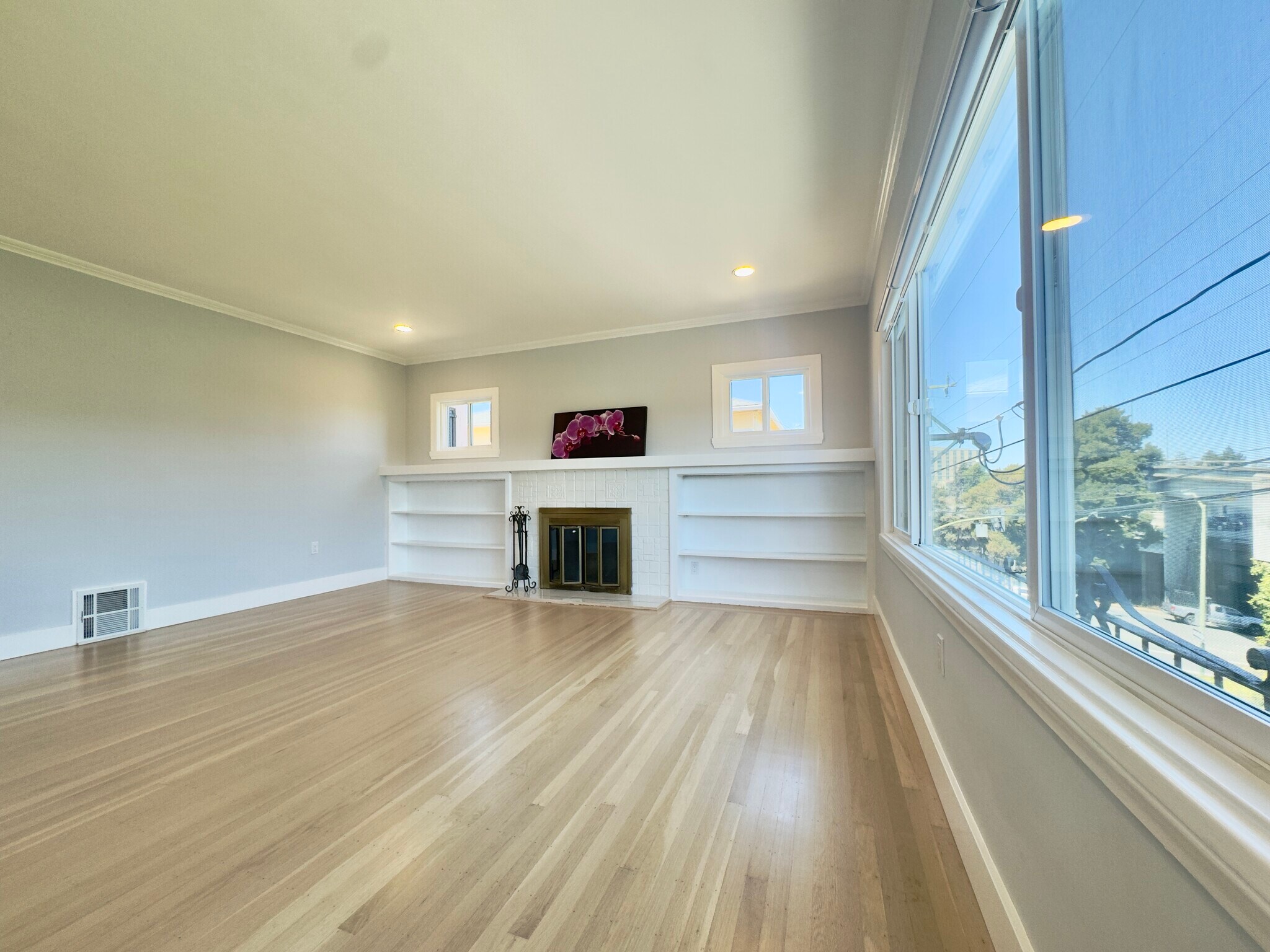 Building Photo - 161 Perry Pl