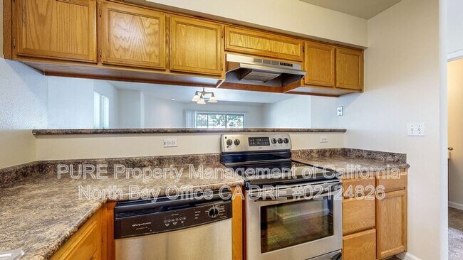 Building Photo - 520 Laurel Grove Cir