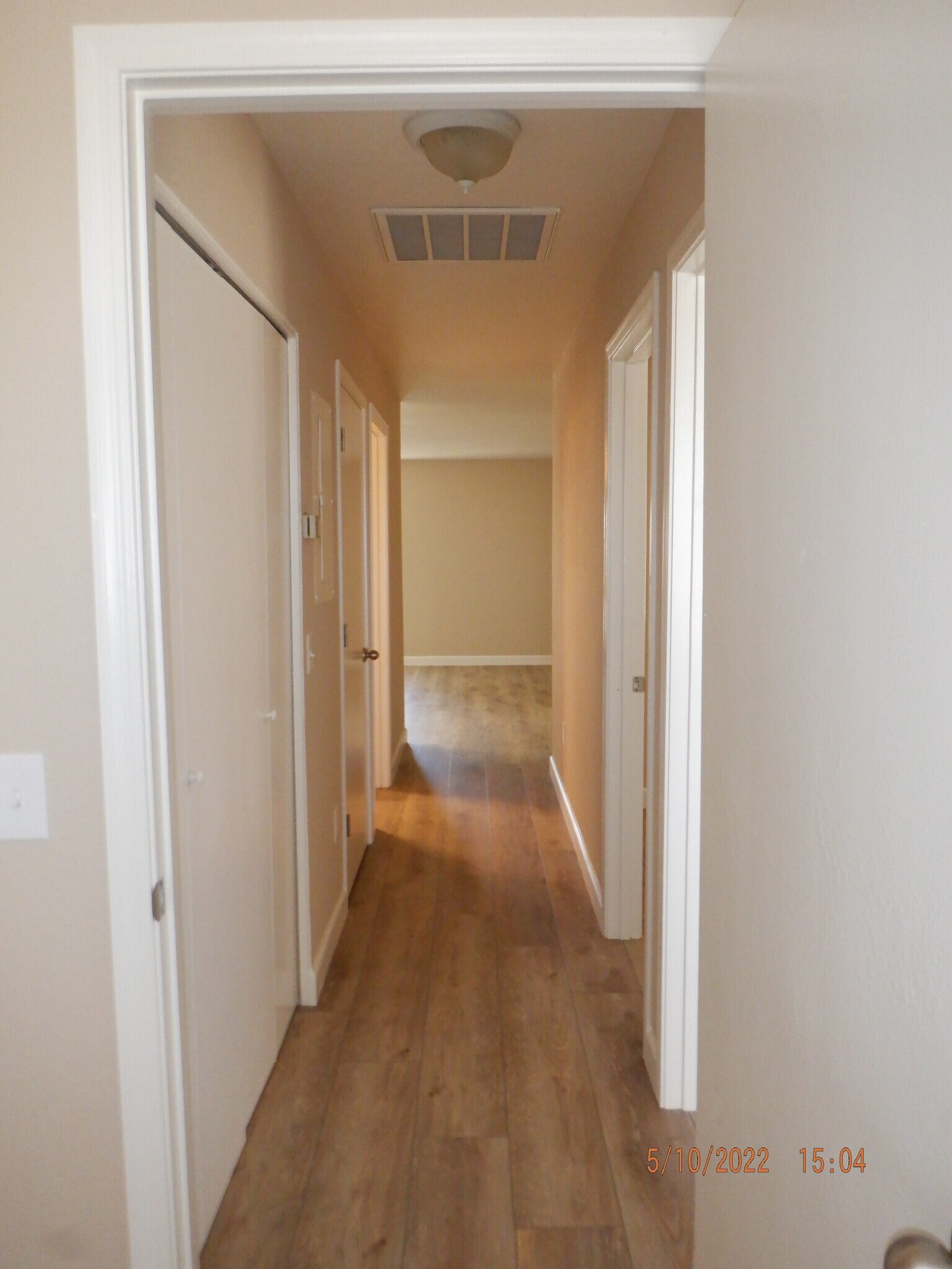 Building Photo - 9885 E La Palma Ave