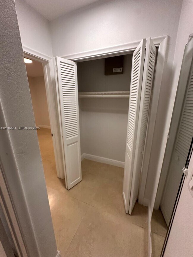 Building Photo - Cotorro Avenue, Coral Gables, FL 33146 - 3 BR 2 BA single-family home