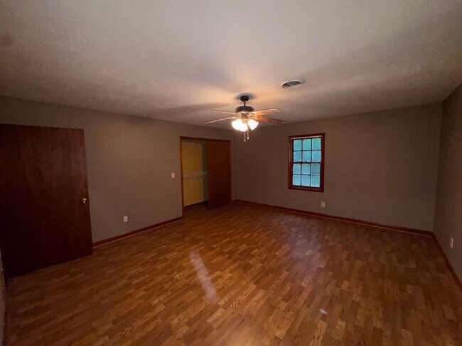 Building Photo - 2232 Websters Chapel Rd