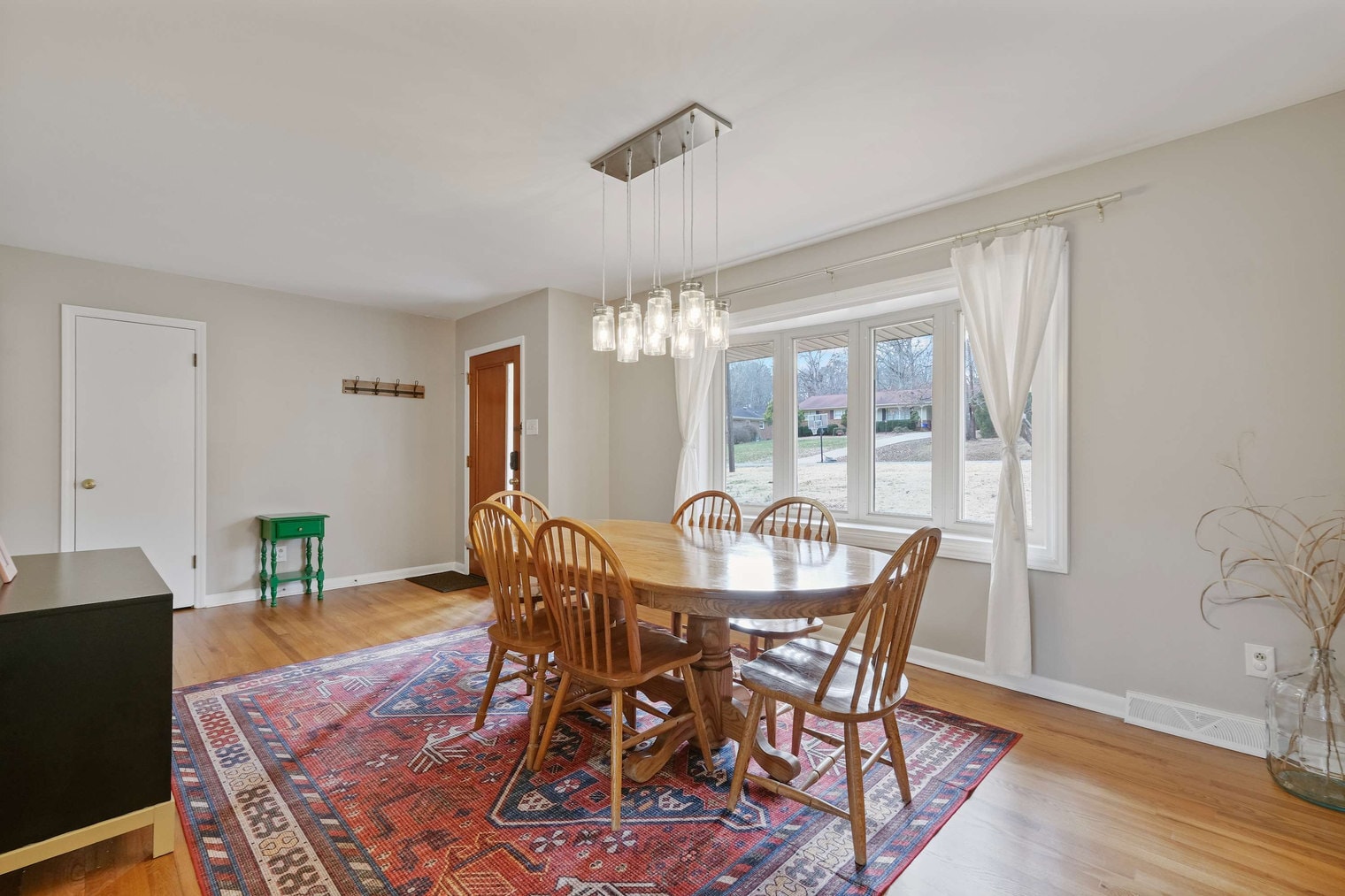 Building Photo - 5110 Pine Trail Dr