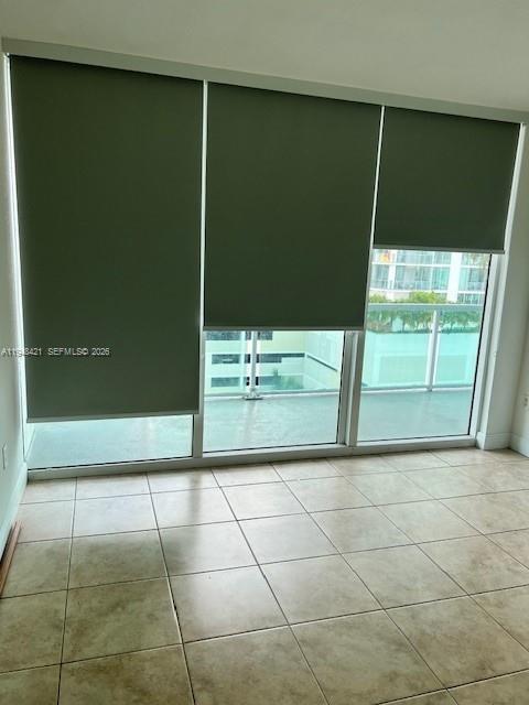 Building Photo - 500 NE 29th St