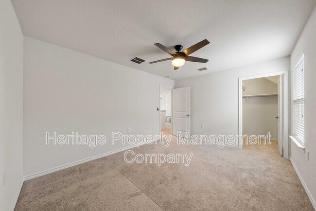 Building Photo - 7347 Bluebonnet Bay