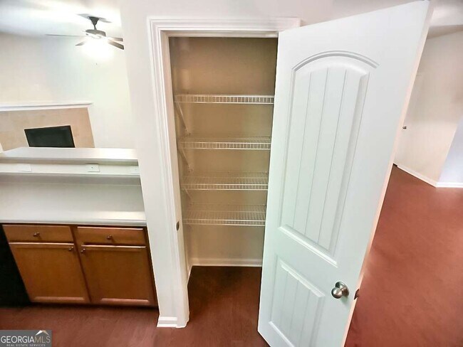 Building Photo - 206 Madison Ave