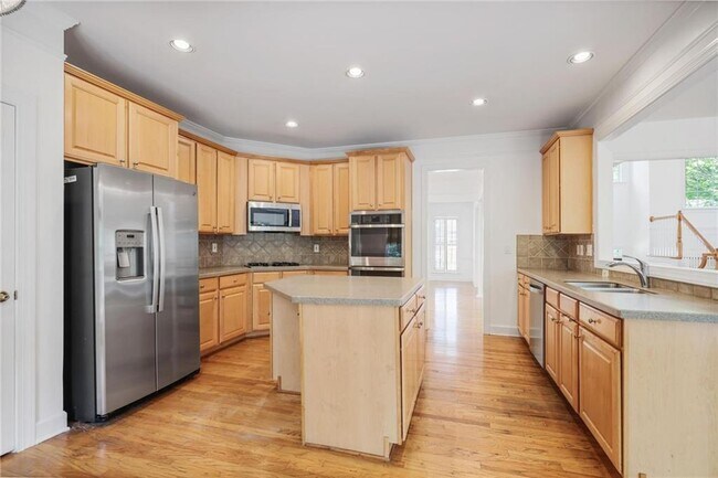 Building Photo - 2024 Wrights Mill Cir NE